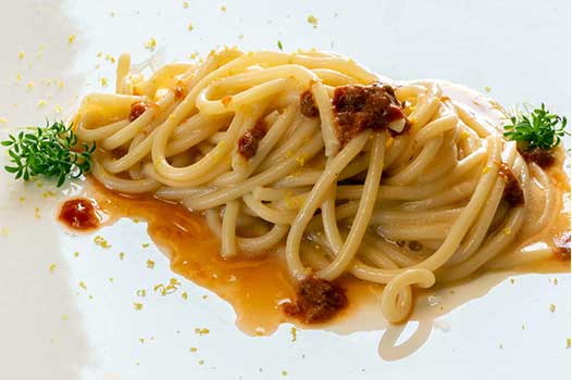 Spaghettore Pastificio Gentile, riccio, bergamotto e pinoli